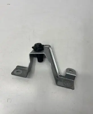 Renault Clio V Fender mounting bracket 631433487R 2910F