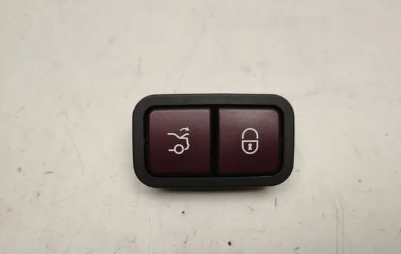 Mercedes-Benz CLS C218 X218 Tailgate opening switch A2208211479