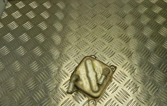 Engine oil radiator