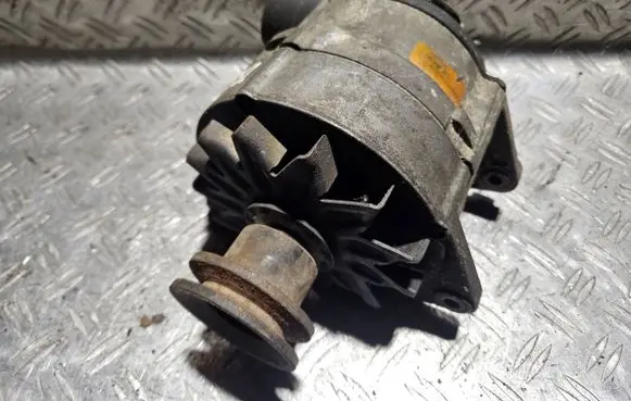 BMW 5 E34 Generator/alternator 0120468042