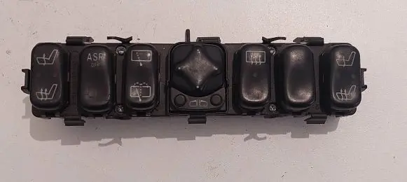 Mercedes-Benz Vaneo W414 A set of switches 1688203810 33011101 260598