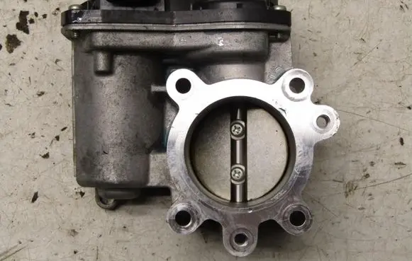 Suzuki SX4 S-Cross Throttle body valve 76R05G25
