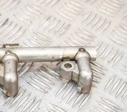Mercedes-Benz C W204 Fuel main line pipe