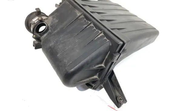 Suzuki Swift I Air filter box 63J-A01
