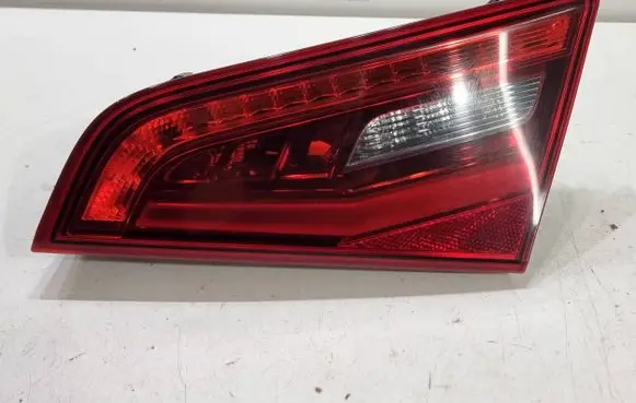 Audi A3 S3 8V Tailgate rear/tail lights 8V4945094A 81110202