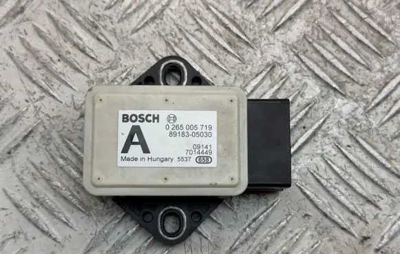 Toyota Avensis T270 ESP acceleration yaw rate sensor 8918305030 0265005719