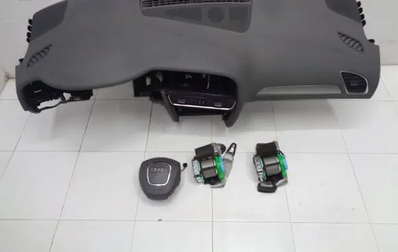 Audi A4 S4 B8 8K Dashboard