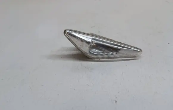 BMW X5 E70 Front fender indicator light 7267977