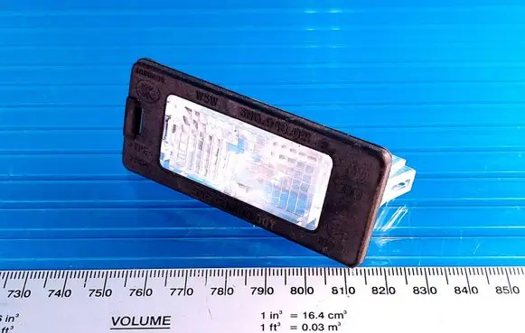 Volkswagen Golf VII Number plate light 5N0943021