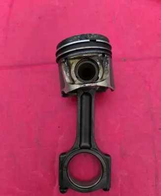 Opel Vivaro Piston with connecting rod 10653