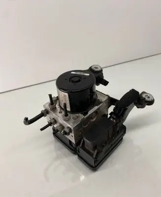 Volvo V70 ABS Pump 31261142 7G9N2C405AC 10092604043