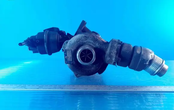 Audi A4 S4 B8 8K Turbo 53031015045D