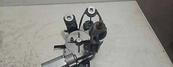 Volkswagen Golf Plus Rear window wiper motor 0390201809