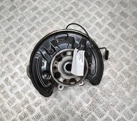 Mercedes-Benz C W205 Rear wheel hub A2053500141