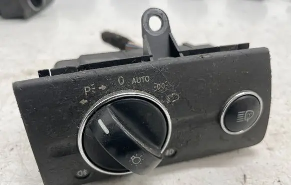 Mercedes-Benz E W211 Light switch 2115450104