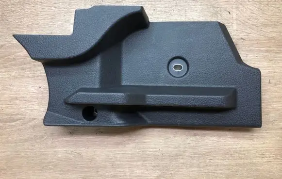 Volkswagen Golf VII Other trunk/boot trim element 5G6858831
