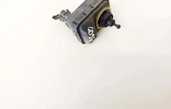 Opel Zafira A Headlight level adjustment motor 
