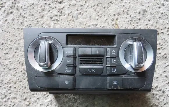 Audi A3 S3 8P Climate control unit 8P0820043BG