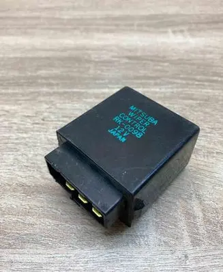 Subaru Forester SF Window wiper relay RK0098