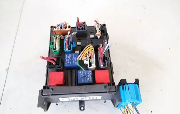 Renault Laguna II Fuse box set 8200148809 8200004201