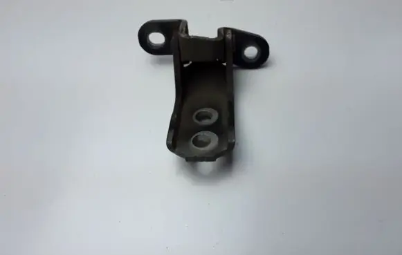 Toyota Auris E180 Front door upper hinge 6871002060