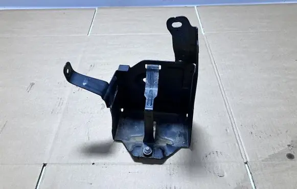 Volvo V40 Battery box tray 31290752