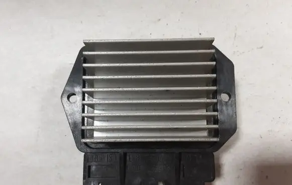 Toyota Prius (XW20) Heater blower motor/fan resistor 4993001200