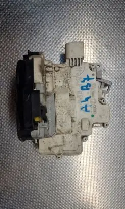 Audi A4 S4 B7 8E 8H Rear door lock 8E0839015AA