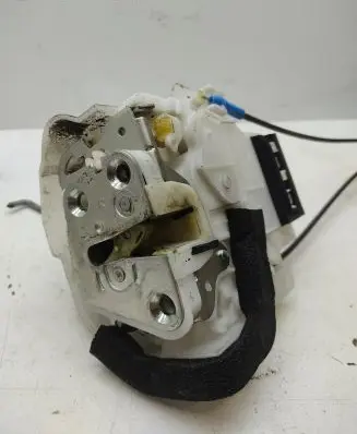 Subaru Outback Front door lock