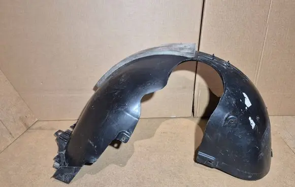 Volkswagen Golf VII Front wheel arch liner splash guards 5G0805977 5G0805969