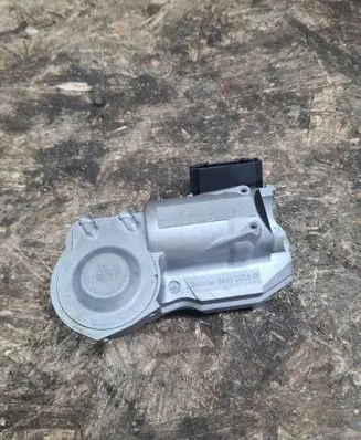 Mercedes-Benz E W211 Steering wheel lock