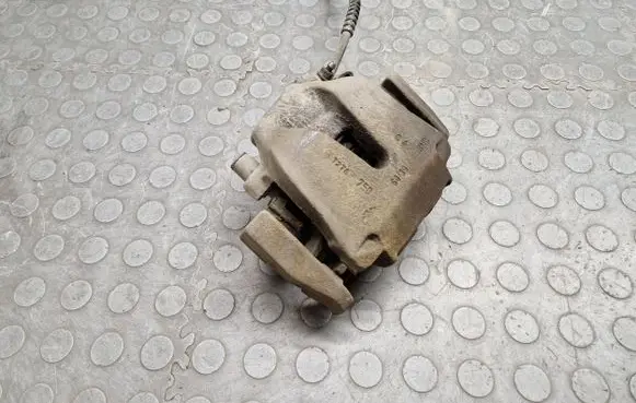 BMW X5 F15 Front brake caliper 6776784