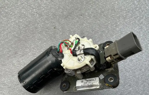 Nissan Terrano Front wiper linkage and motor 288100F000