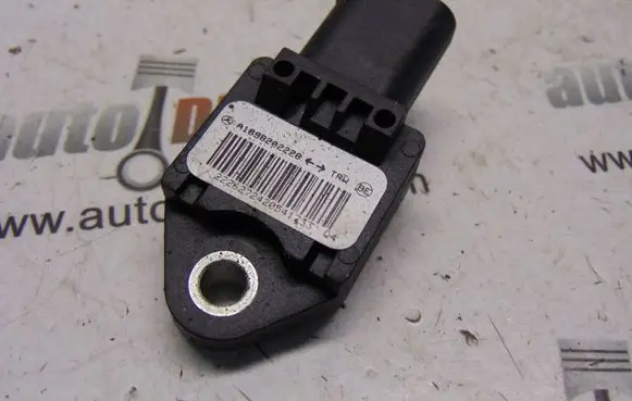 Mercedes-Benz B W245 Airbag deployment crash/impact sensor A1698202228