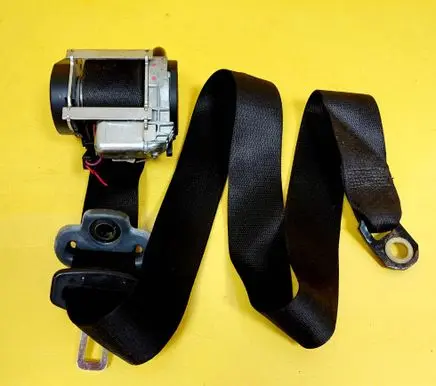 Mitsubishi Colt Front seatbelt 0433096