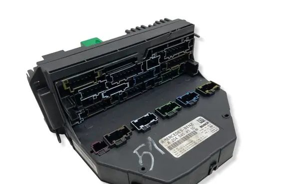 Mercedes-Benz C W204 SAM control unit A2045404150 A2044424200 A2045455801