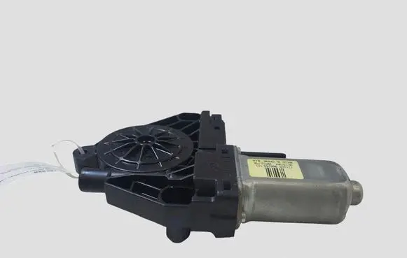 Volvo V40 Front door window regulator motor 966268103