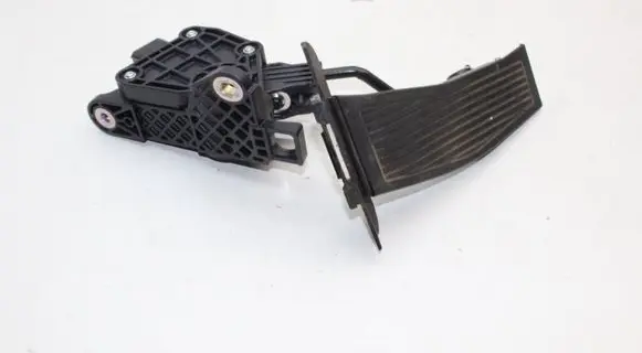 Honda Accord Accelerator throttle pedal 1988007710