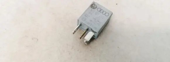 Ford Galaxy Other relay 1K0951253 0332011100