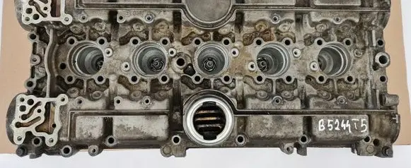 Volvo V70 Engine head 8642545