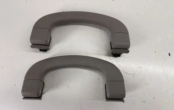 Alfa Romeo Stelvio A set of handles for the ceiling 156122887 156143755 156143763