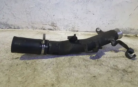 Toyota Avensis T250 Intercooler hose/pipe