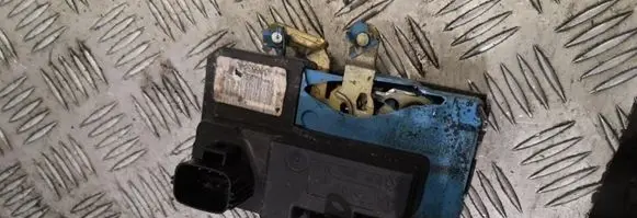 Volvo S60 Front door lock 30663540