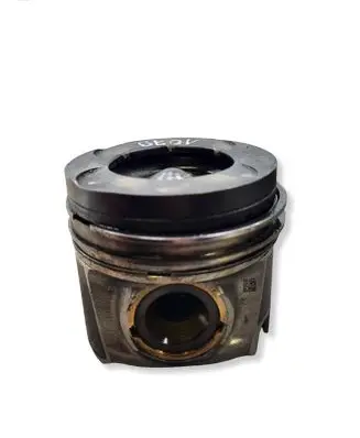 Mercedes-Benz E W212 Piston 651 83L118