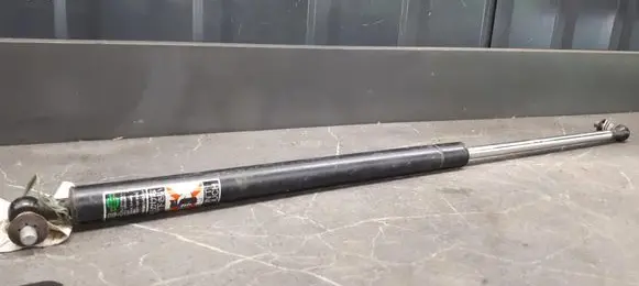 Nissan King Cab Tailgate strut 