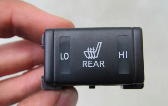 Nissan Leaf II (ZE1) Seat heating switch