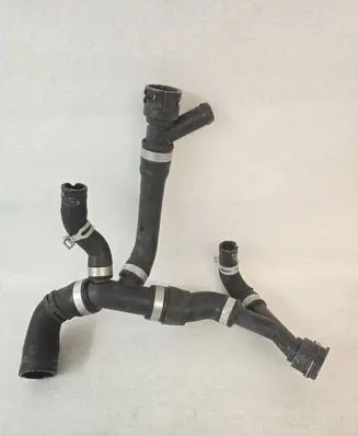 Volvo XC40 Engine coolant pipe/hose H59276