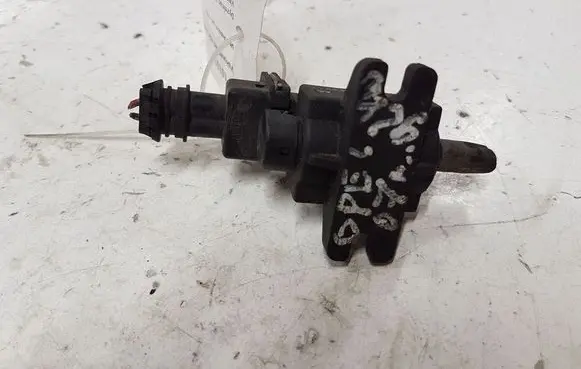 Opel Astra H Vacuum valve 72244800