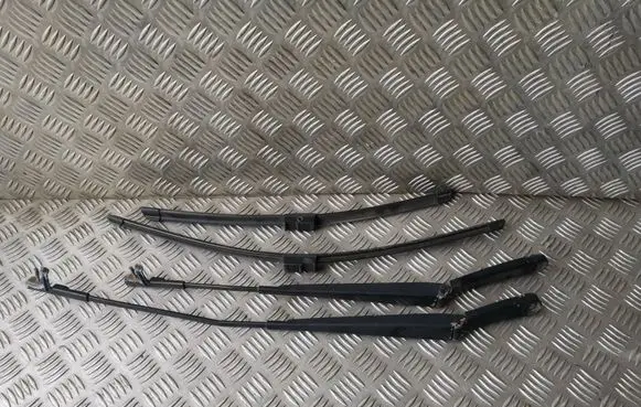 Skoda Octavia Mk2 (1Z) Front wiper blade arm 1Z1955410A 1Z1955409A