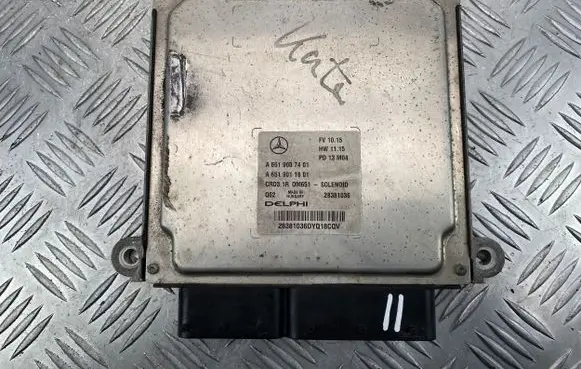 Mercedes-Benz E W212 Engine control unit/module A6519007401 28381036 A6519011801